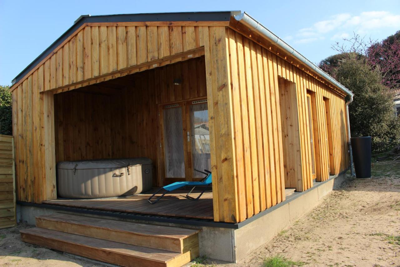 Chalet Esprit Zen Et Nature Avec Spa 圣伊莱尔·德列 外观 照片