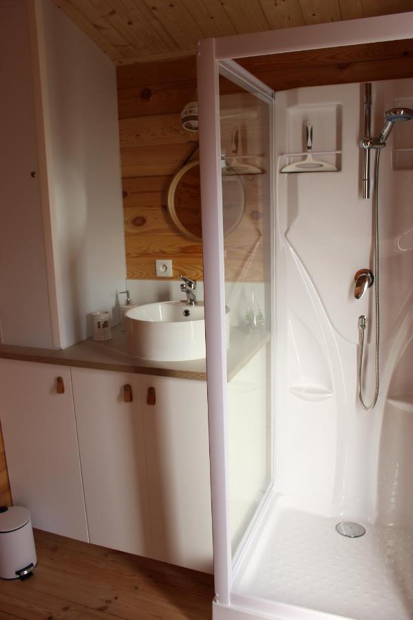 Chalet Esprit Zen Et Nature Avec Spa 圣伊莱尔·德列 外观 照片